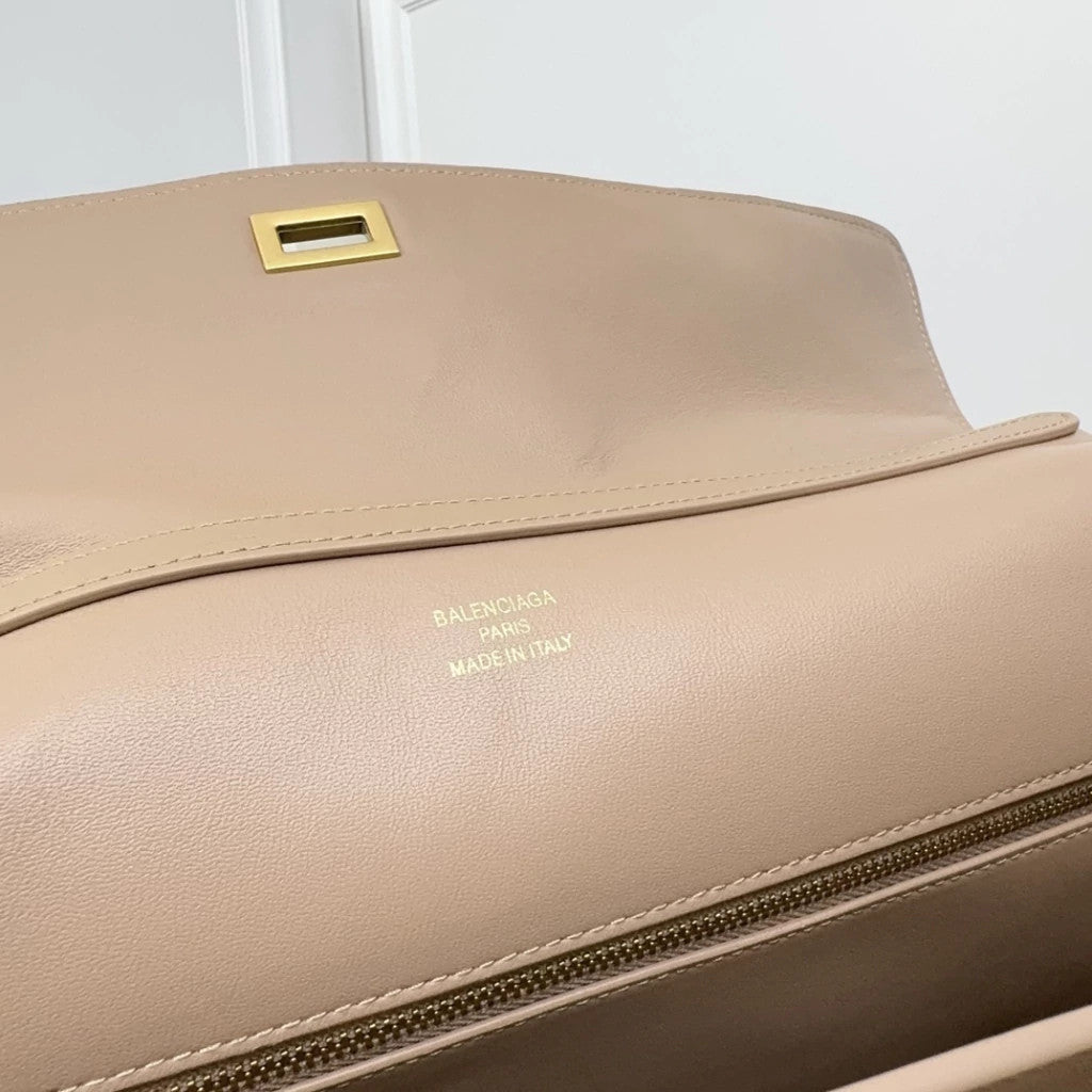 Balenciaga Ghost Medium 13.8" (35 cm)