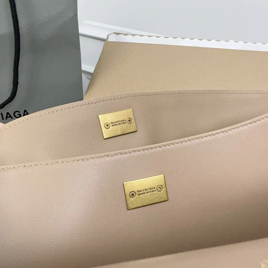 Balenciaga Ghost Medium 13.8" (35 cm)