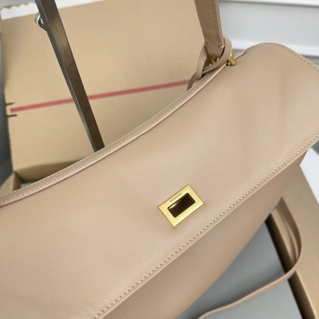 Balenciaga Ghost Medium 13.8" (35 cm)