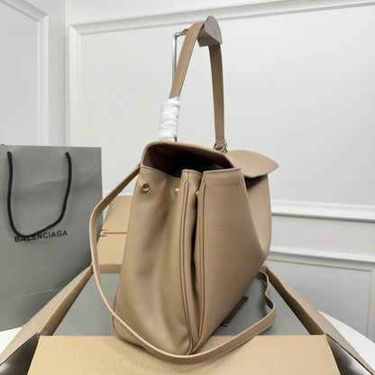 Balenciaga Ghost Medium 13.8" (35 cm)