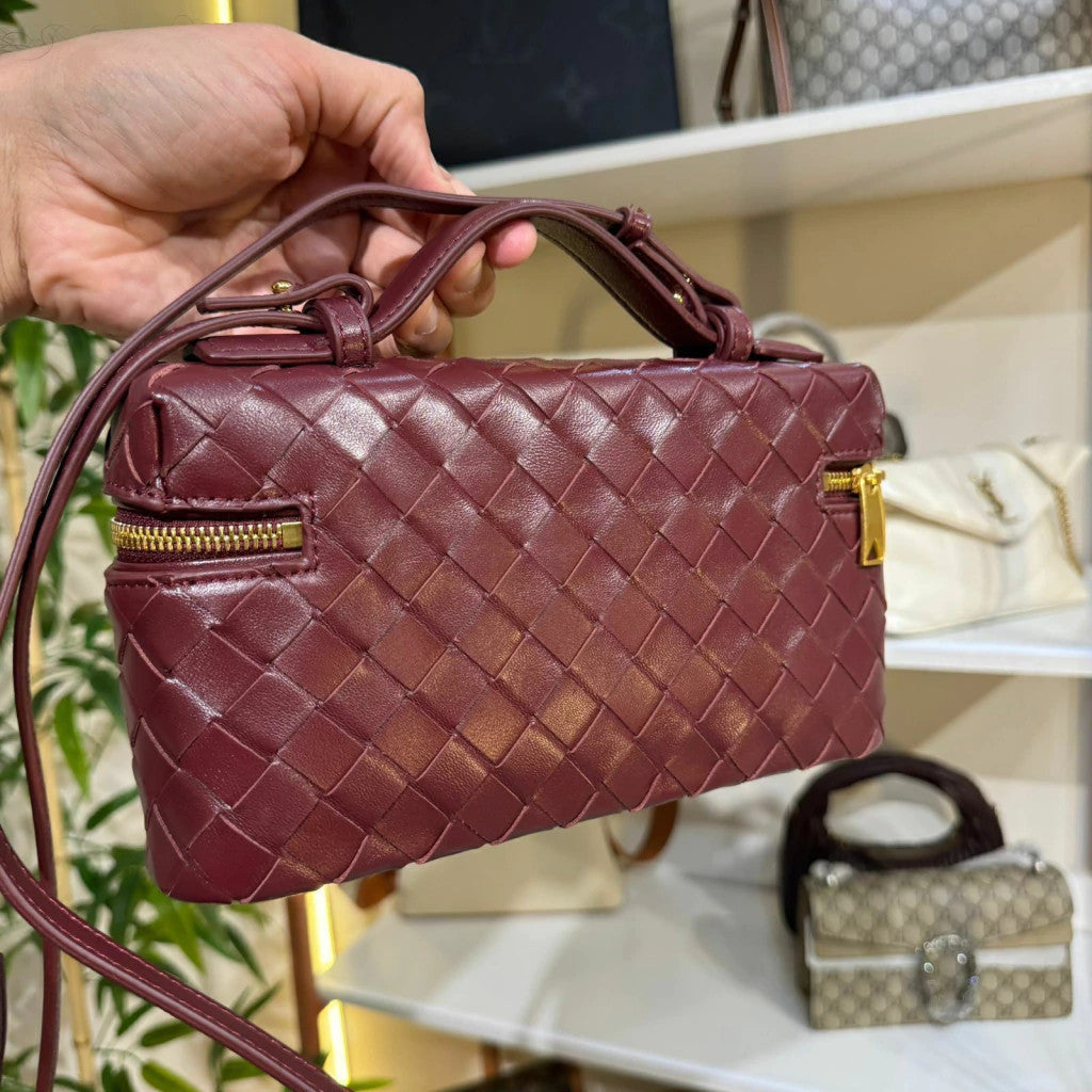 Bottega Veneta Bang Bang Burgundy 9.1" (23 cm)