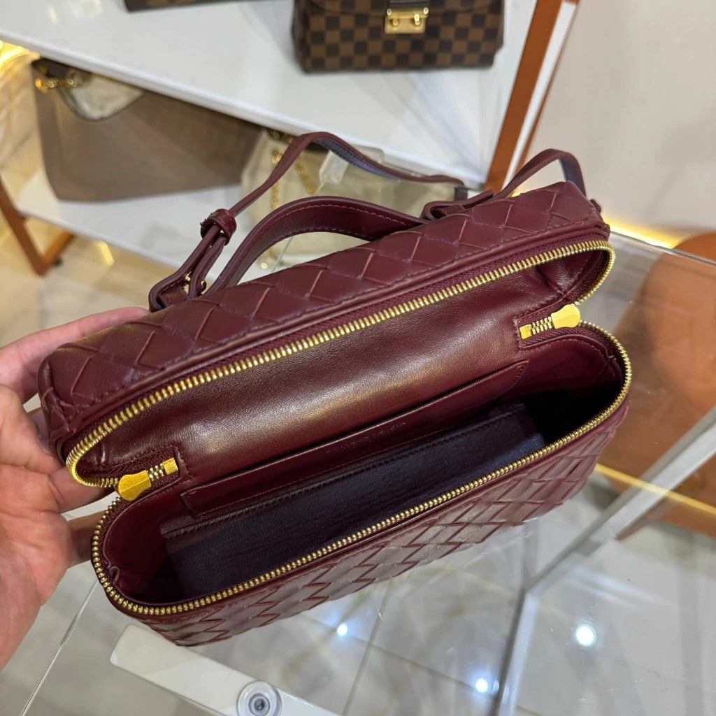 Bottega Veneta Bang Bang Burgundy 9.1" (23 cm)