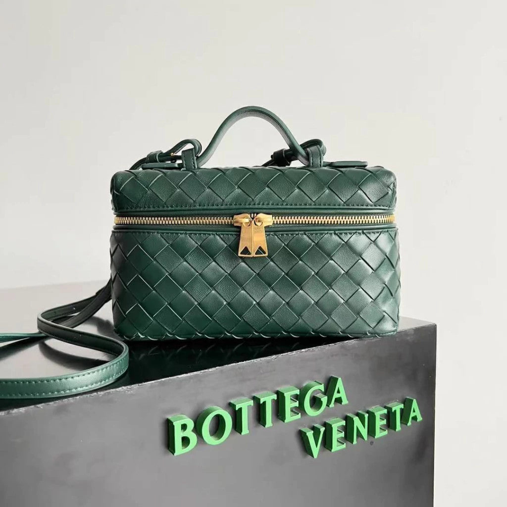 Bottega Veneta Bang Bang 9.1" (23 cm)