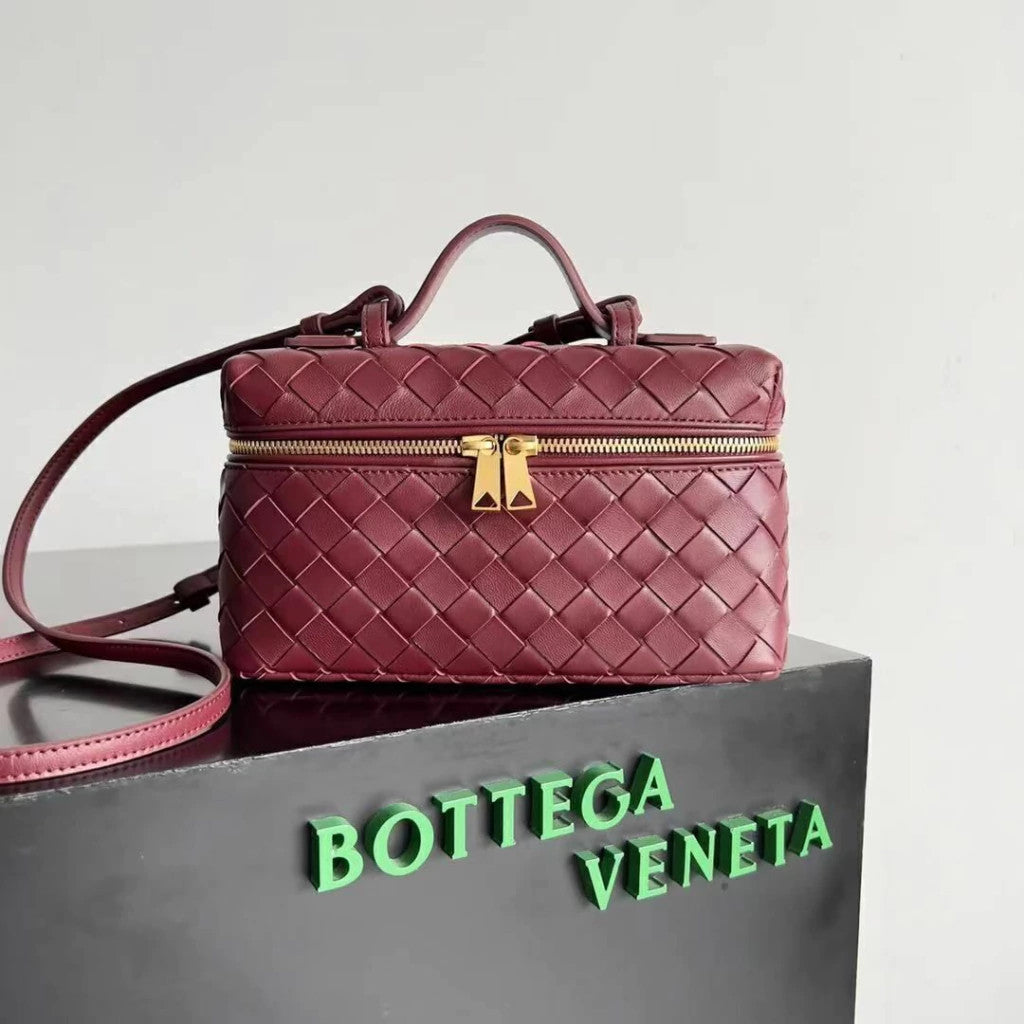 Bottega Veneta Bang Bang 9.1" (23 cm)