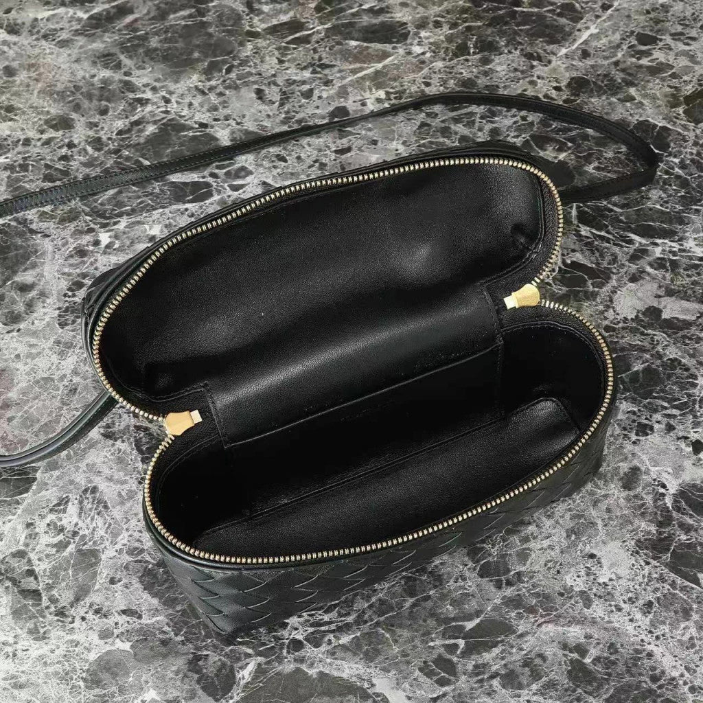 Bottega Veneta Bang Bang 9.1" (23 cm)