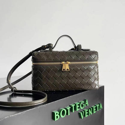 Bottega Veneta Bang Bang 9.1" (23 cm)