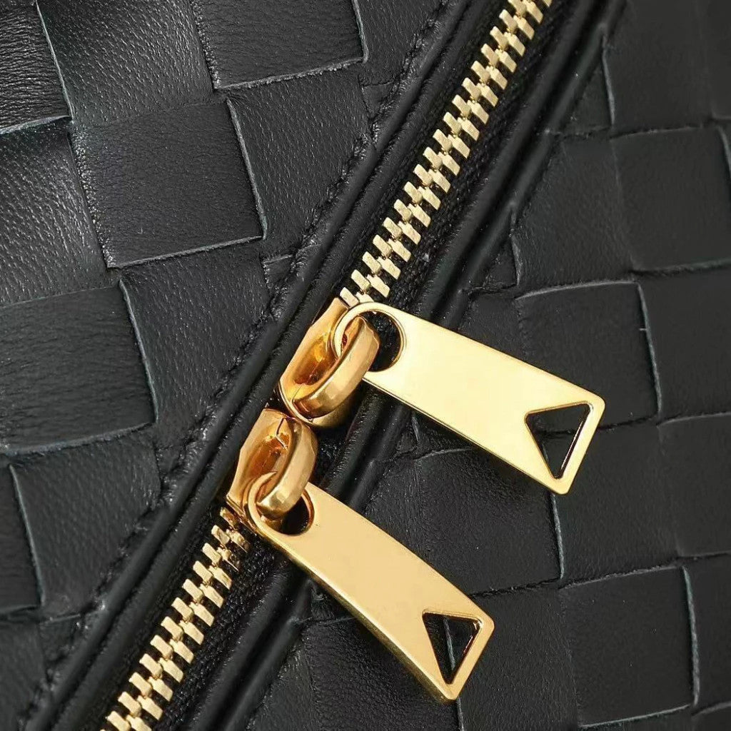Bottega Veneta Bang Bang 9.1" (23 cm)
