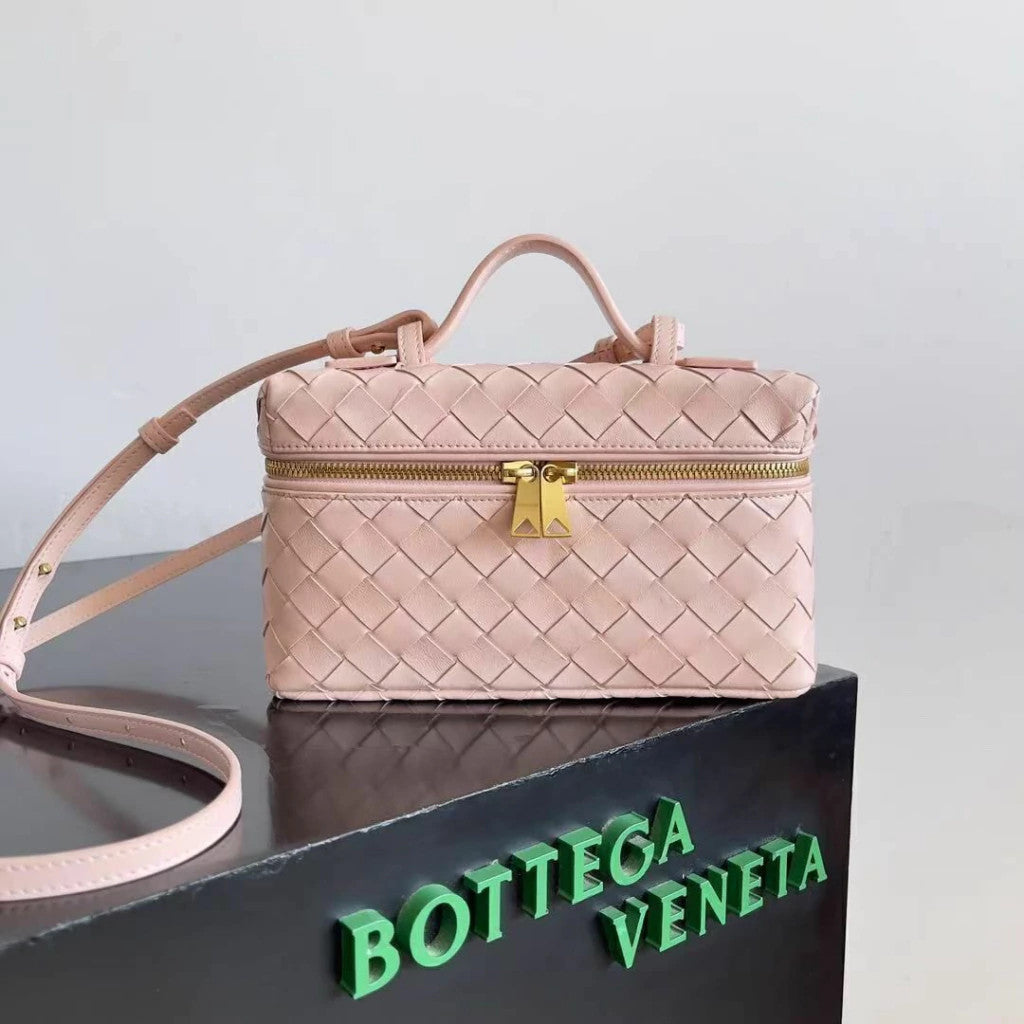 Bottega Veneta Bang Bang 9.1" (23 cm)