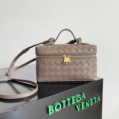 Bottega Veneta Bang Bang 9.1" (23 cm)