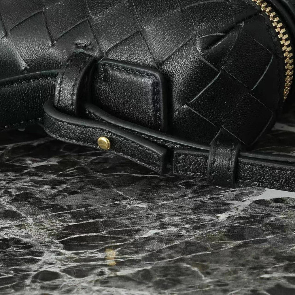 Bottega Veneta Bang Bang 9.1" (23 cm)