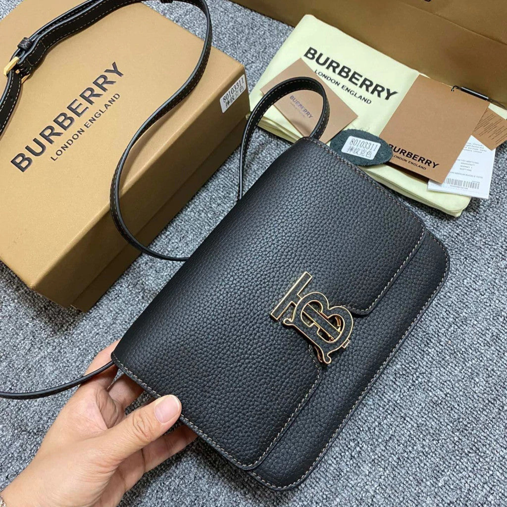 Burberry Legacy Monogram 8.3" (21 cm)