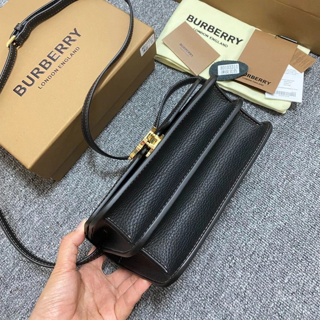 Burberry Legacy Monogram 8.3" (21 cm)