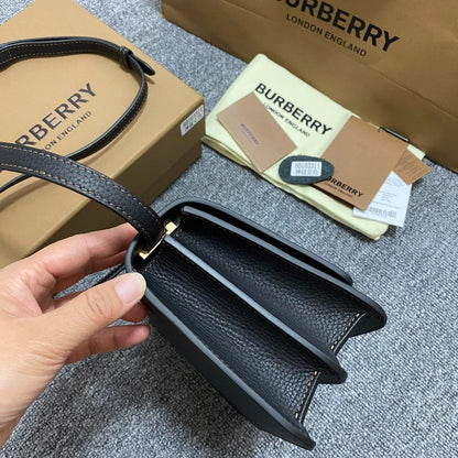 Burberry Legacy Monogram 8.3" (21 cm)