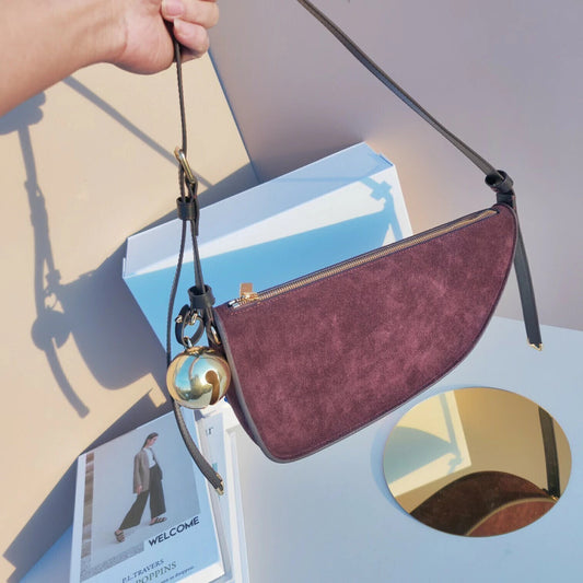 Burberry Half-Moon Velours Burgundy 8.7" (22 cm)