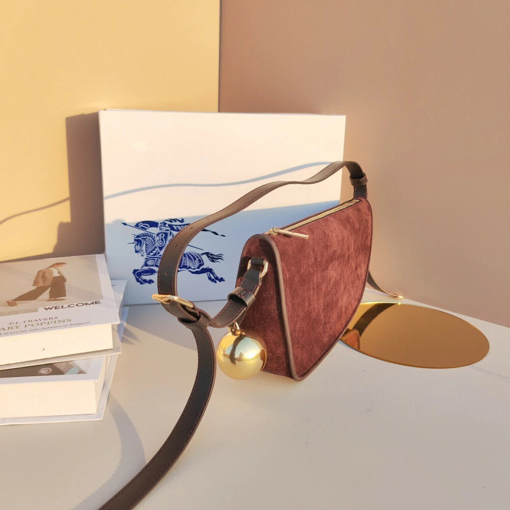 Burberry Half-Moon Velours Burgundy 8.7" (22 cm)