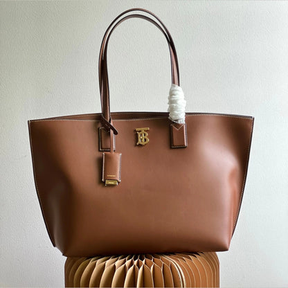 Burberry Tote Regency Cognac 13.8" (35 cm)