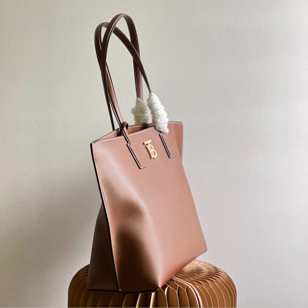 Burberry Tote Regency Cognac 13.8" (35 cm)