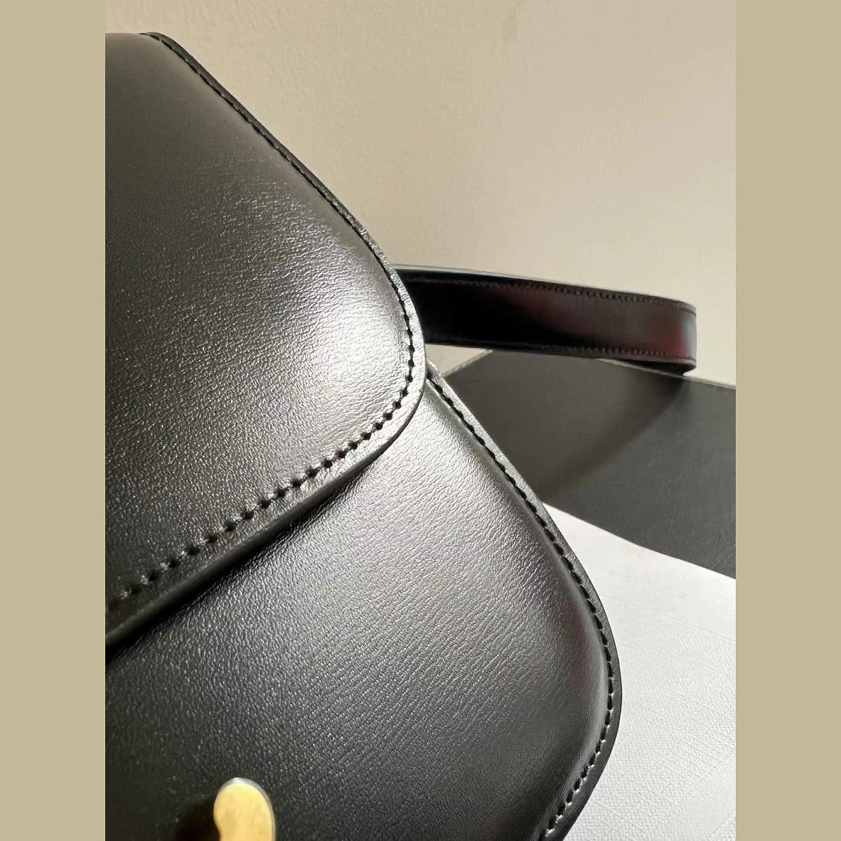 Celine Classique Triomphe Black 8.7" (22 cm)