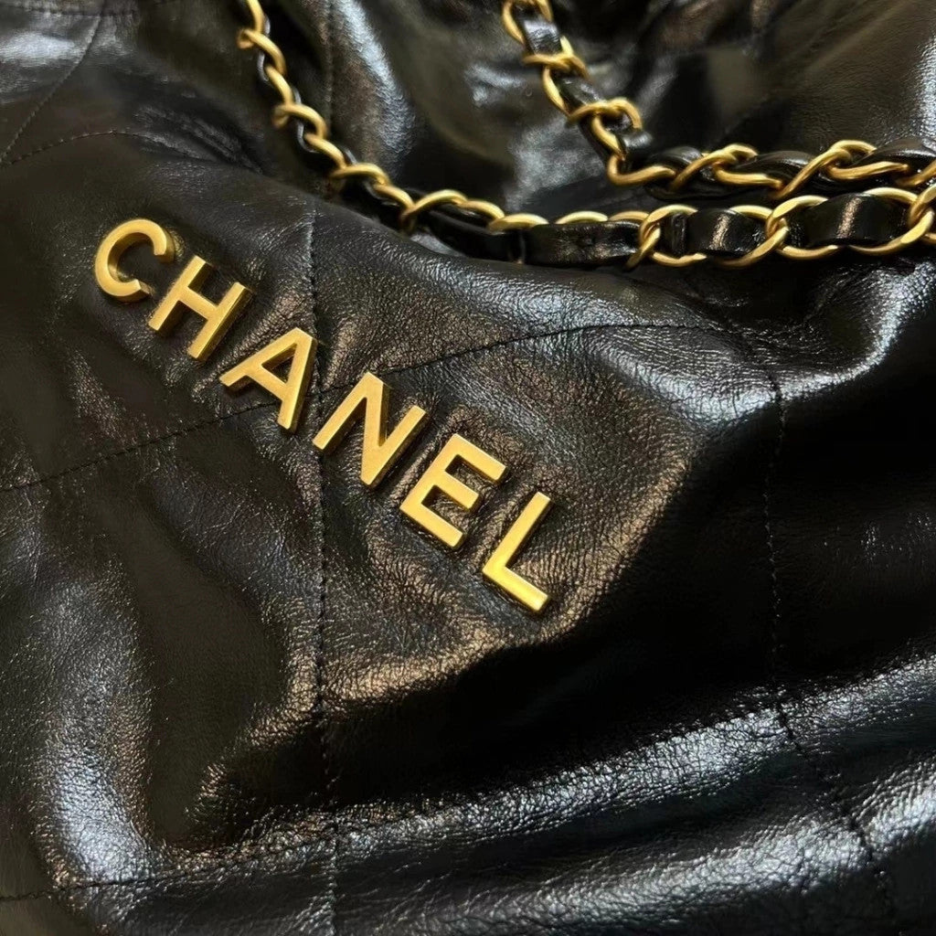 Chanel 22 Quilted Leather 15.4" (39 cm)