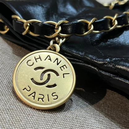 Chanel 22 Quilted Leather 15.4" (39 cm)