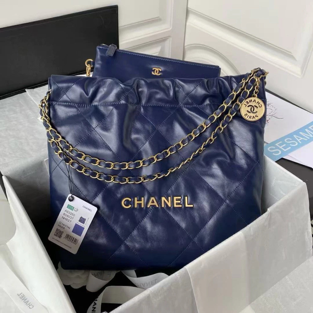 Chanel 22 Quilted Leather 15.4" (39 cm)