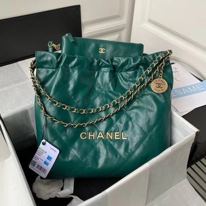 Chanel 22 Quilted Leather 15.4" (39 cm)