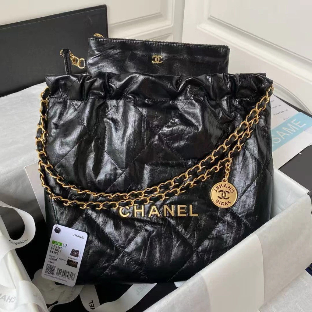 Chanel 22 Quilted Leather 15.4" (39 cm)