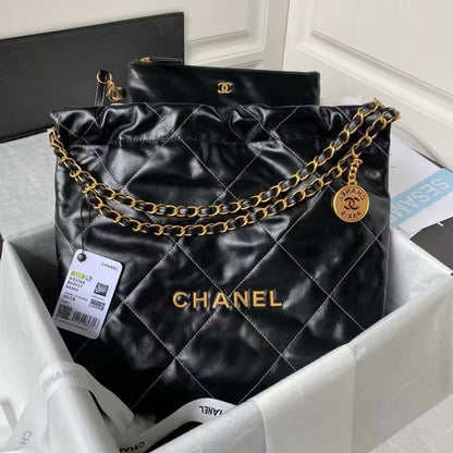 Chanel 22 Quilted Leather 15.4" (39 cm)