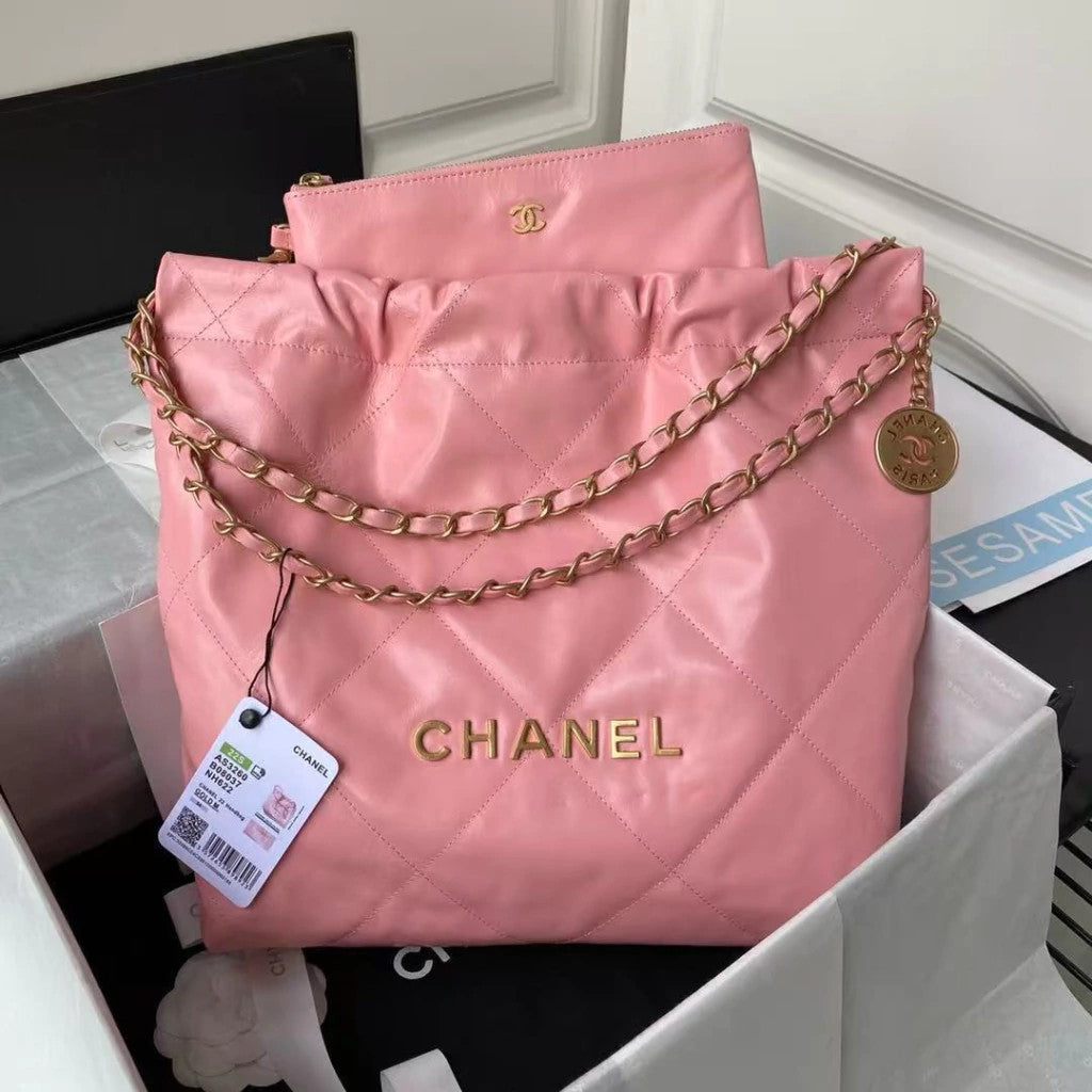 Chanel 22 Quilted Leather 15.4" (39 cm)
