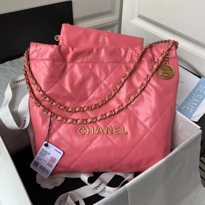 Chanel 22 Quilted Leather 15.4" (39 cm)