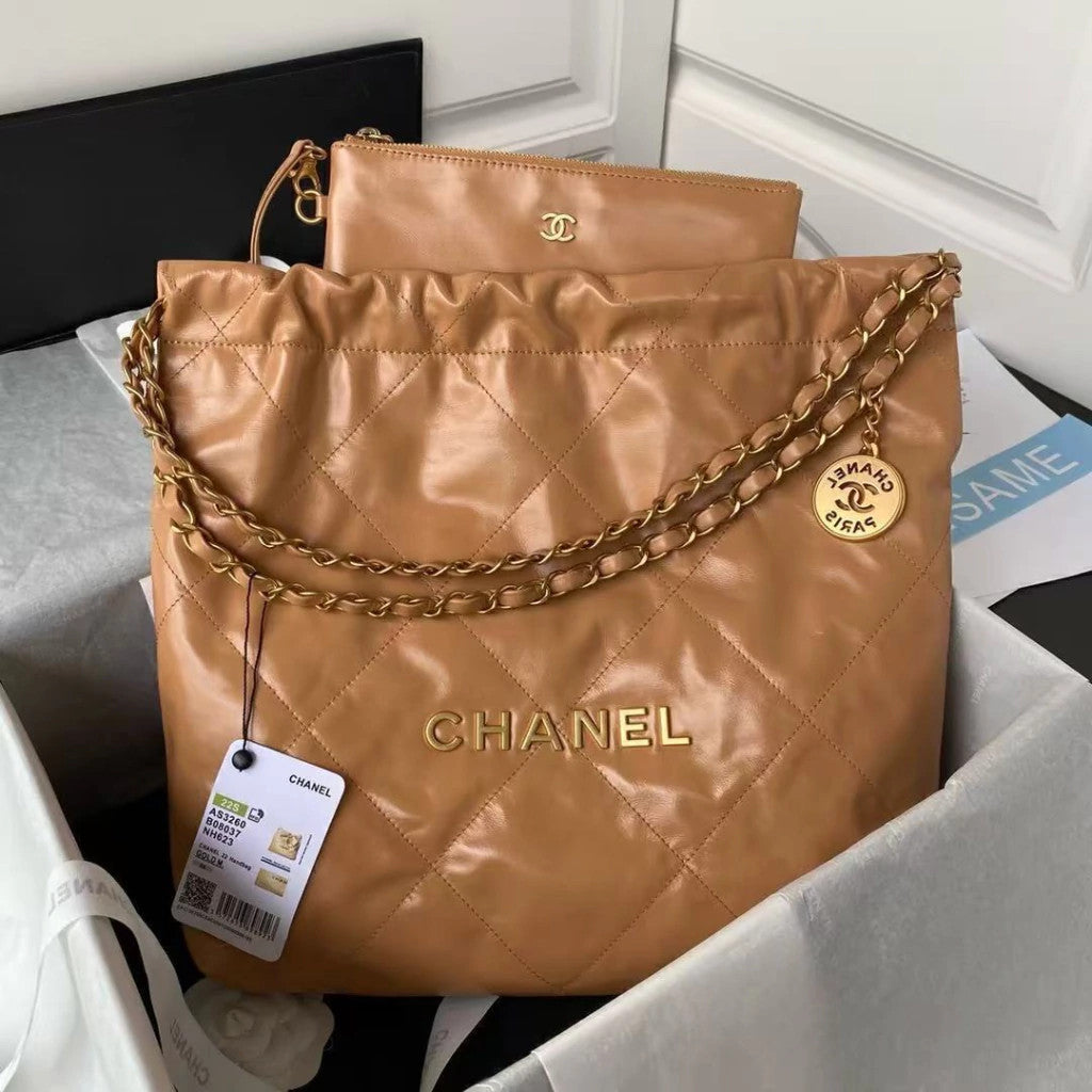 Chanel 22 Quilted Leather 15.4" (39 cm)