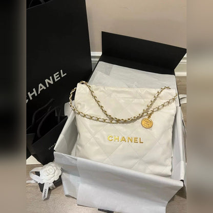 Chanel 22 Quilted Leather 15.4" (39 cm)