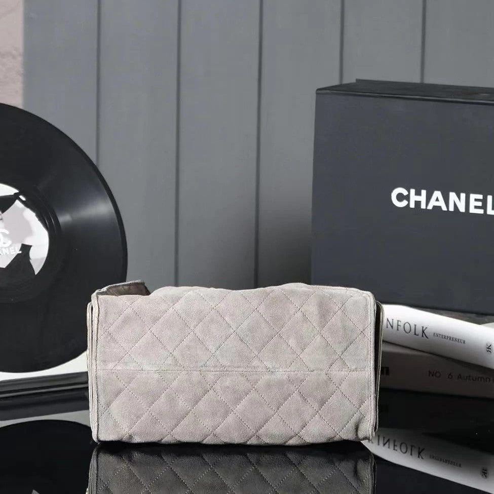 Chanel 25 Small 11.8" (30 cm)