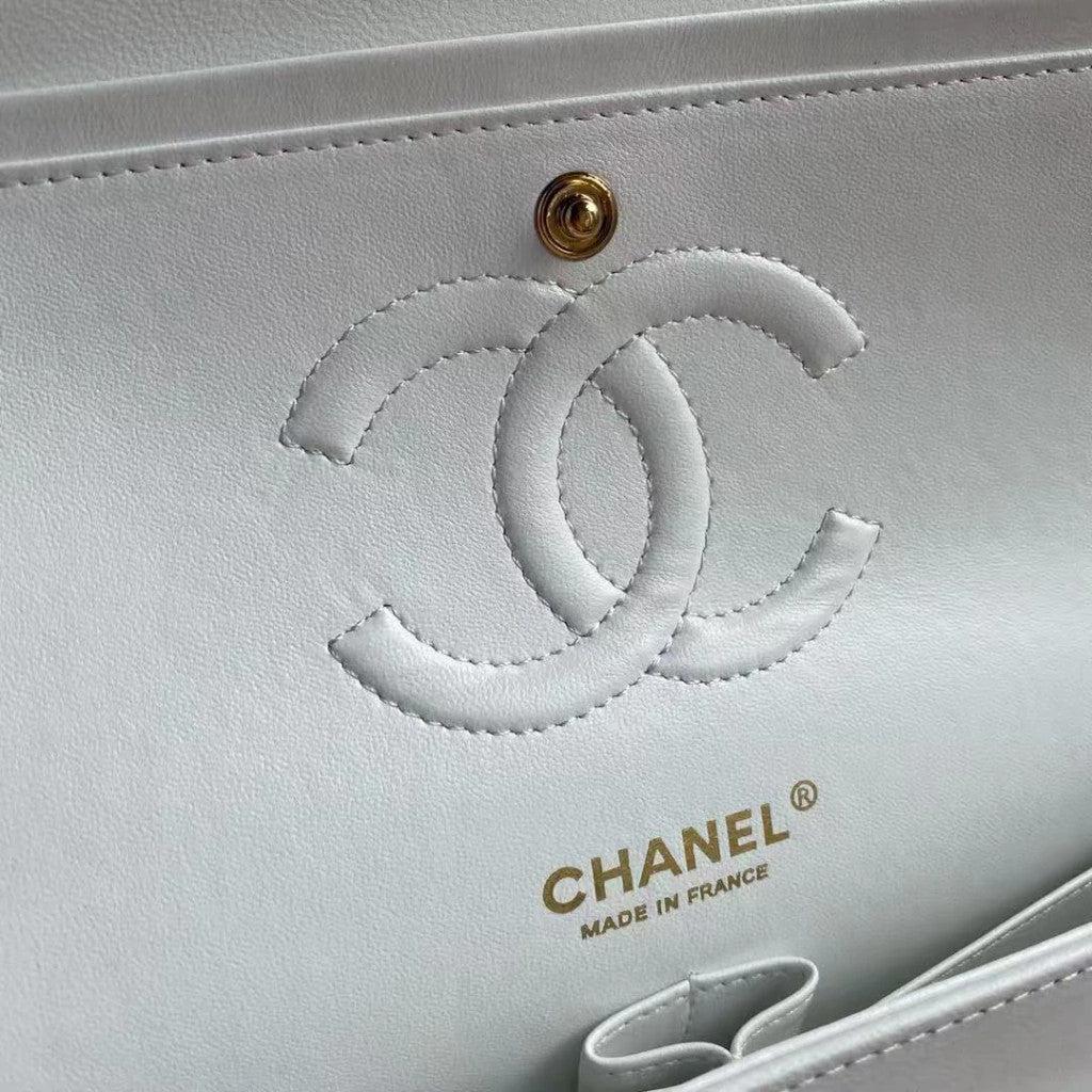 Chanel Classic Flap Medium 9.8" (25 cm)