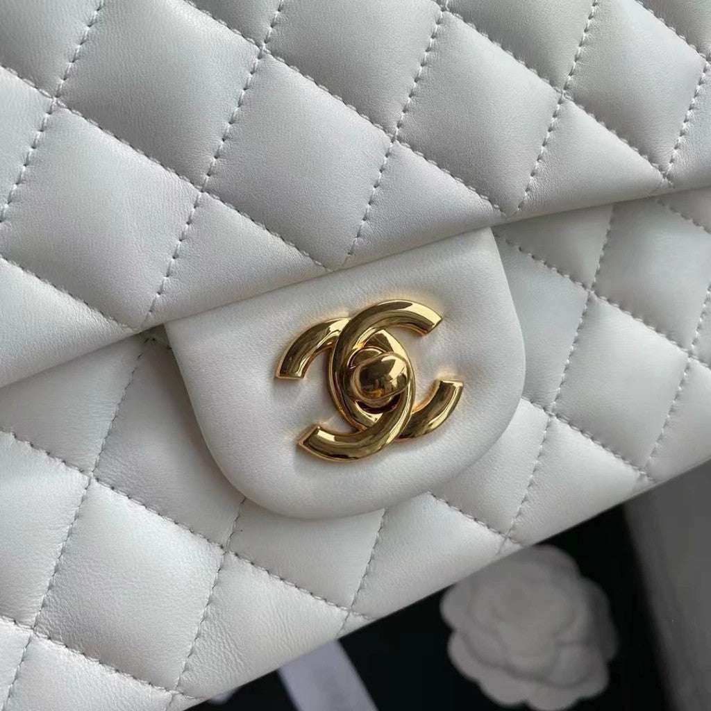 Chanel Classic Flap Medium 9.8" (25 cm)