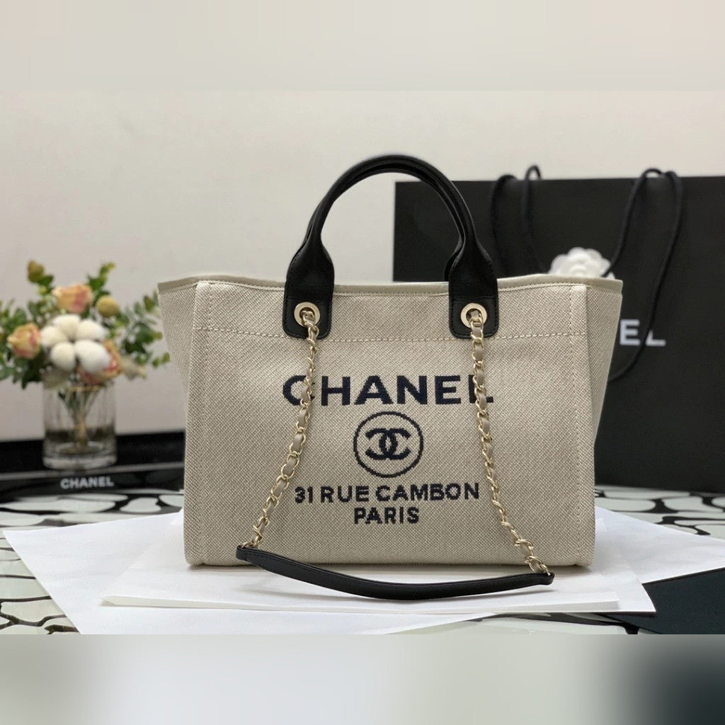 Chanel Deauville 15.4" (39 cm)