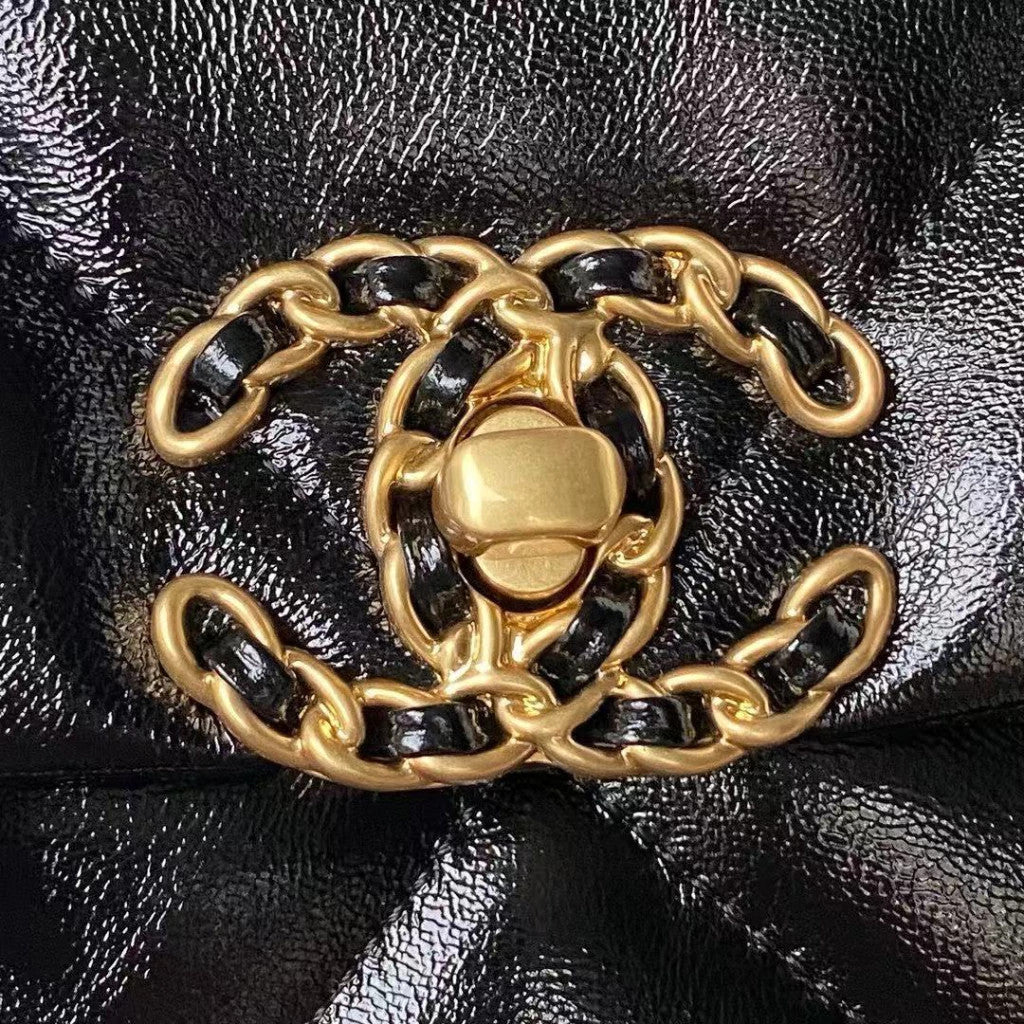 Chanel 19 Flap 7.6" (19.2 cm)