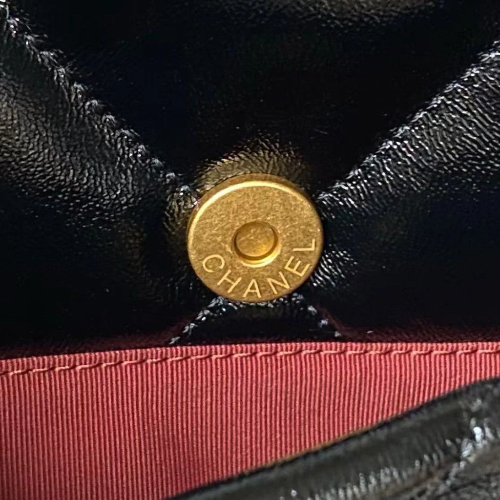 Chanel 19 Flap 7.6" (19.2 cm)