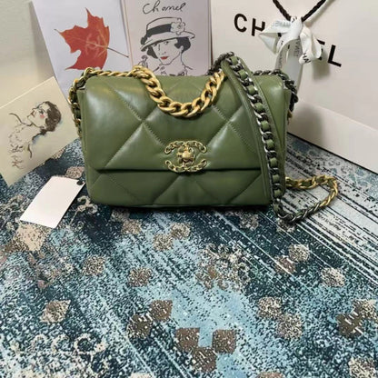 Chanel 19 Flap 7.6" (19.2 cm)