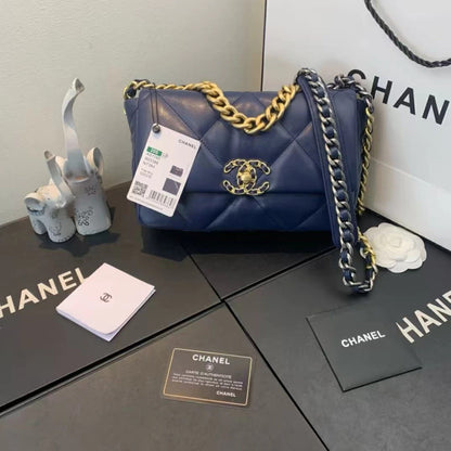 Chanel 19 Flap 7.6" (19.2 cm)