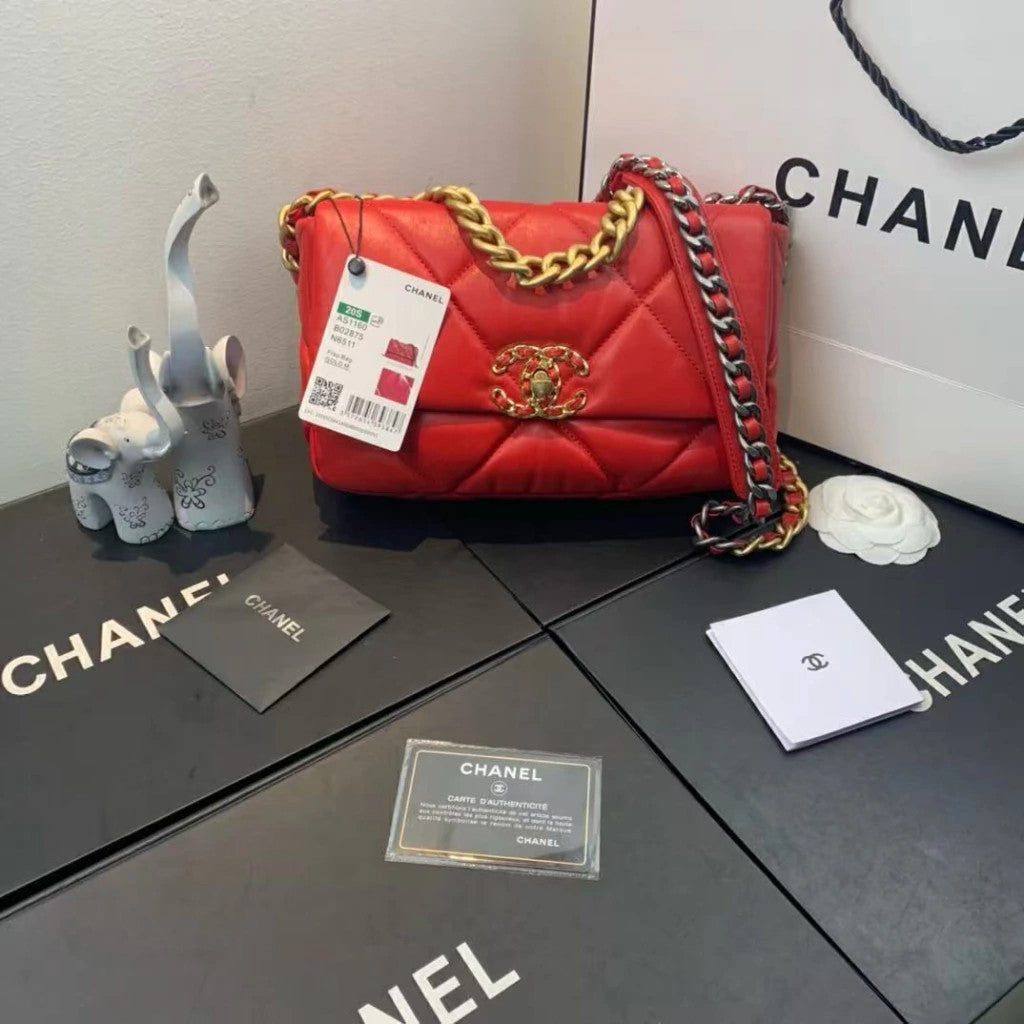 Chanel 19 Flap 7.6" (19.2 cm)