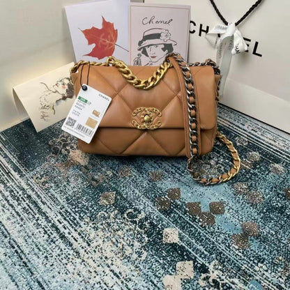 Chanel 19 Flap 7.6" (19.2 cm)