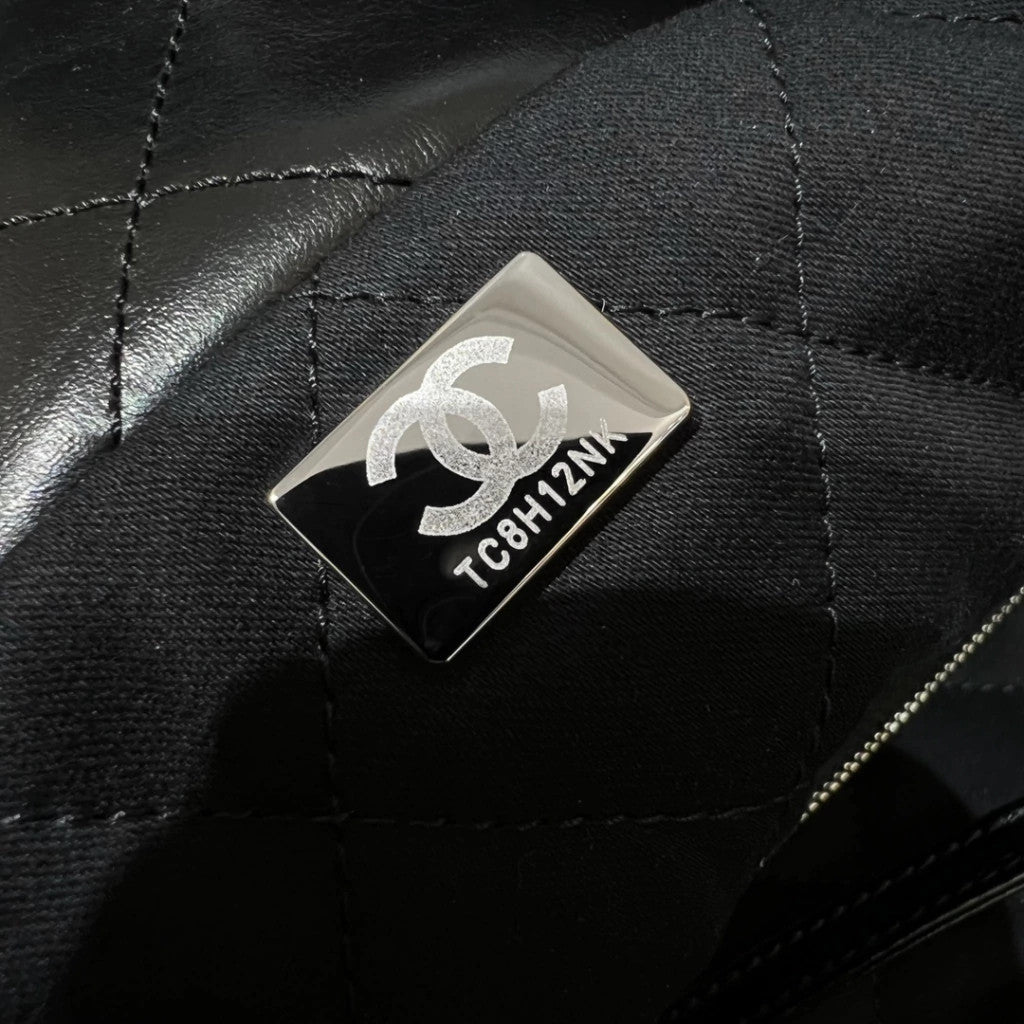 Chanel 22 Large Tote 15.4" (39 cm)
