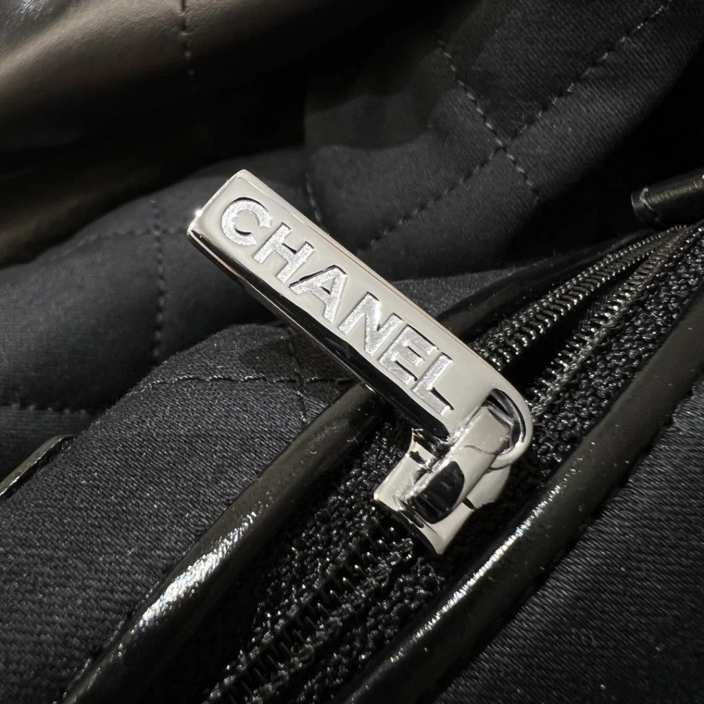 Chanel 22 Large Tote 15.4" (39 cm)