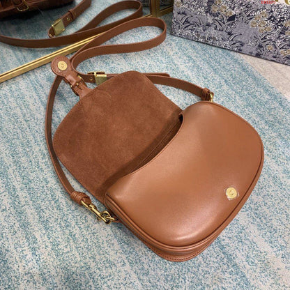 Dior Bobby East-West 8.7" (22 cm)