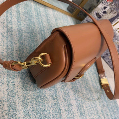 Dior Bobby East-West 8.7" (22 cm)