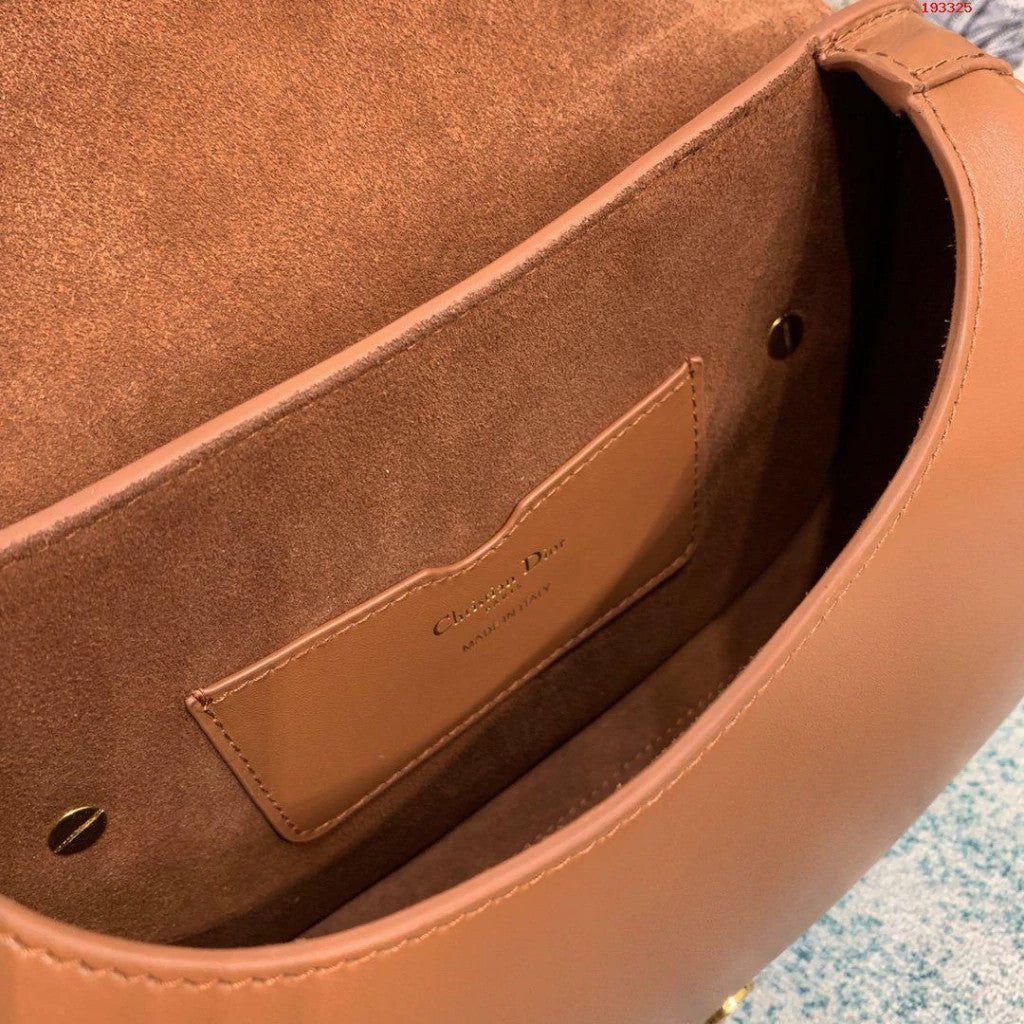 Dior Bobby East-West 8.7" (22 cm)