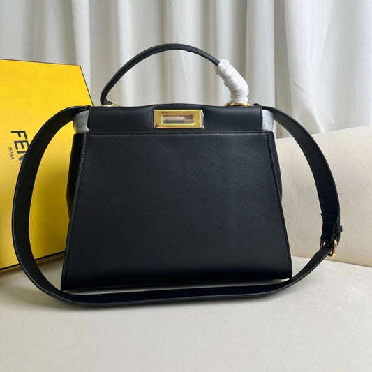 Fendi Peekaboo ISeeU Medium 13.2" (33.5 cm)