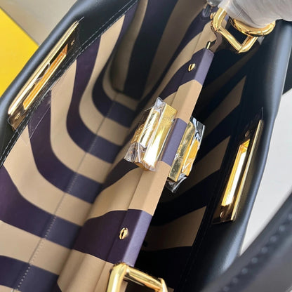 Fendi Peekaboo ISeeU Medium 13.2" (33.5 cm)