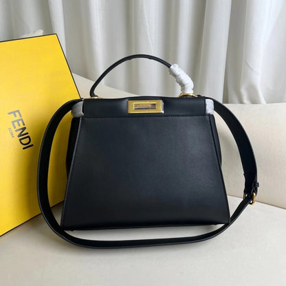 Fendi Peekaboo ISeeU Medium 13.2" (33.5 cm)